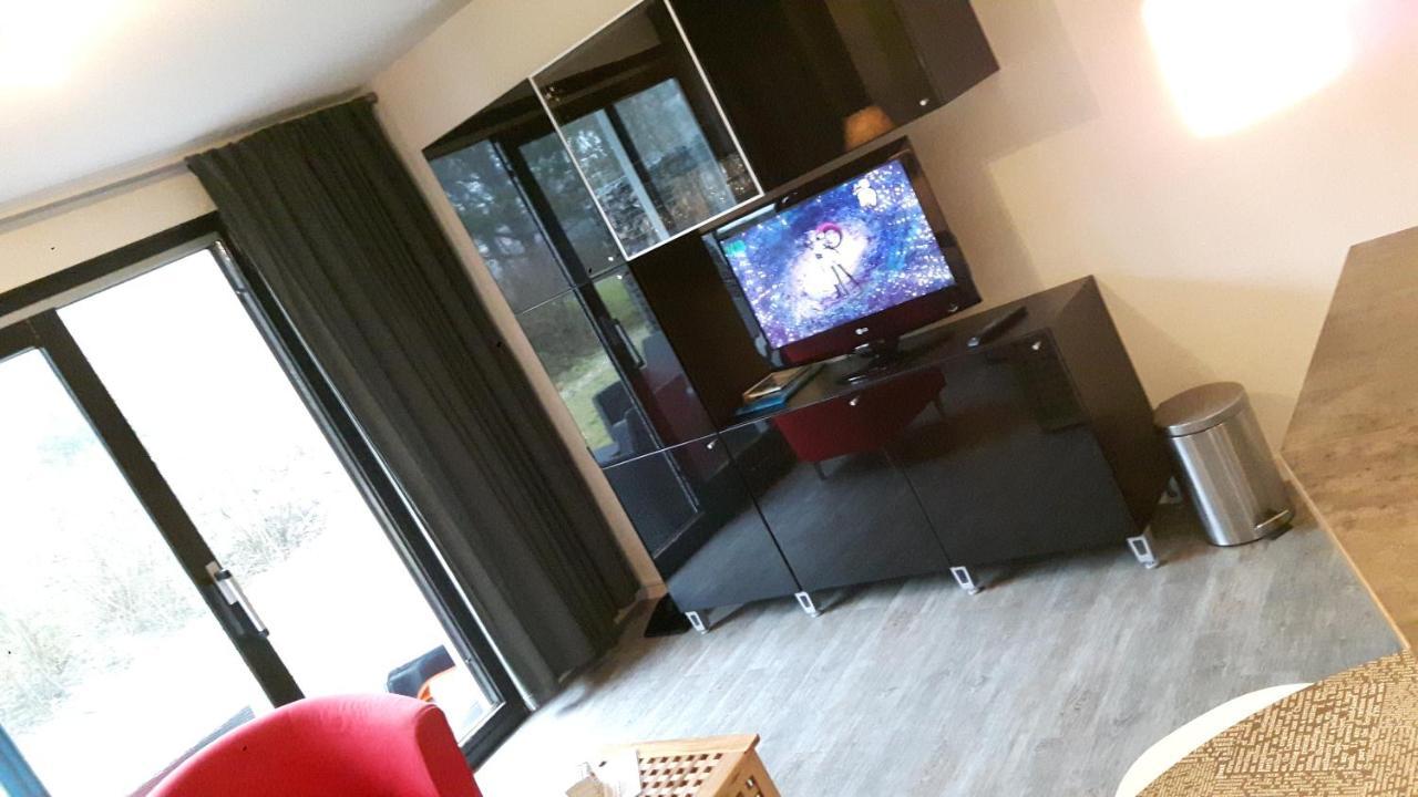 Helios, Met Zonnig Terras, Eigen Keuken, Verwarmd Binnen-Zwembad, Nabij Dorp, Duinen, Strand En Vuurtoren Hollum  Exteriör bild