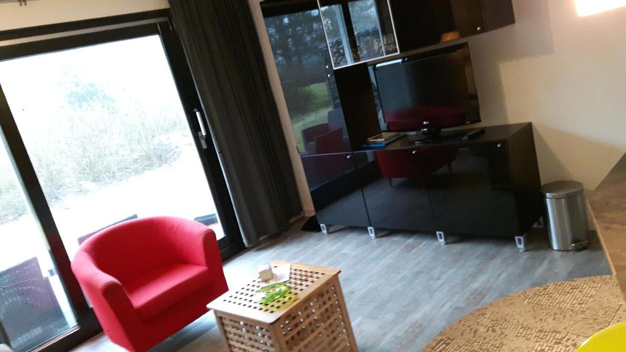 Helios, Met Zonnig Terras, Eigen Keuken, Verwarmd Binnen-Zwembad, Nabij Dorp, Duinen, Strand En Vuurtoren Hollum  Exteriör bild